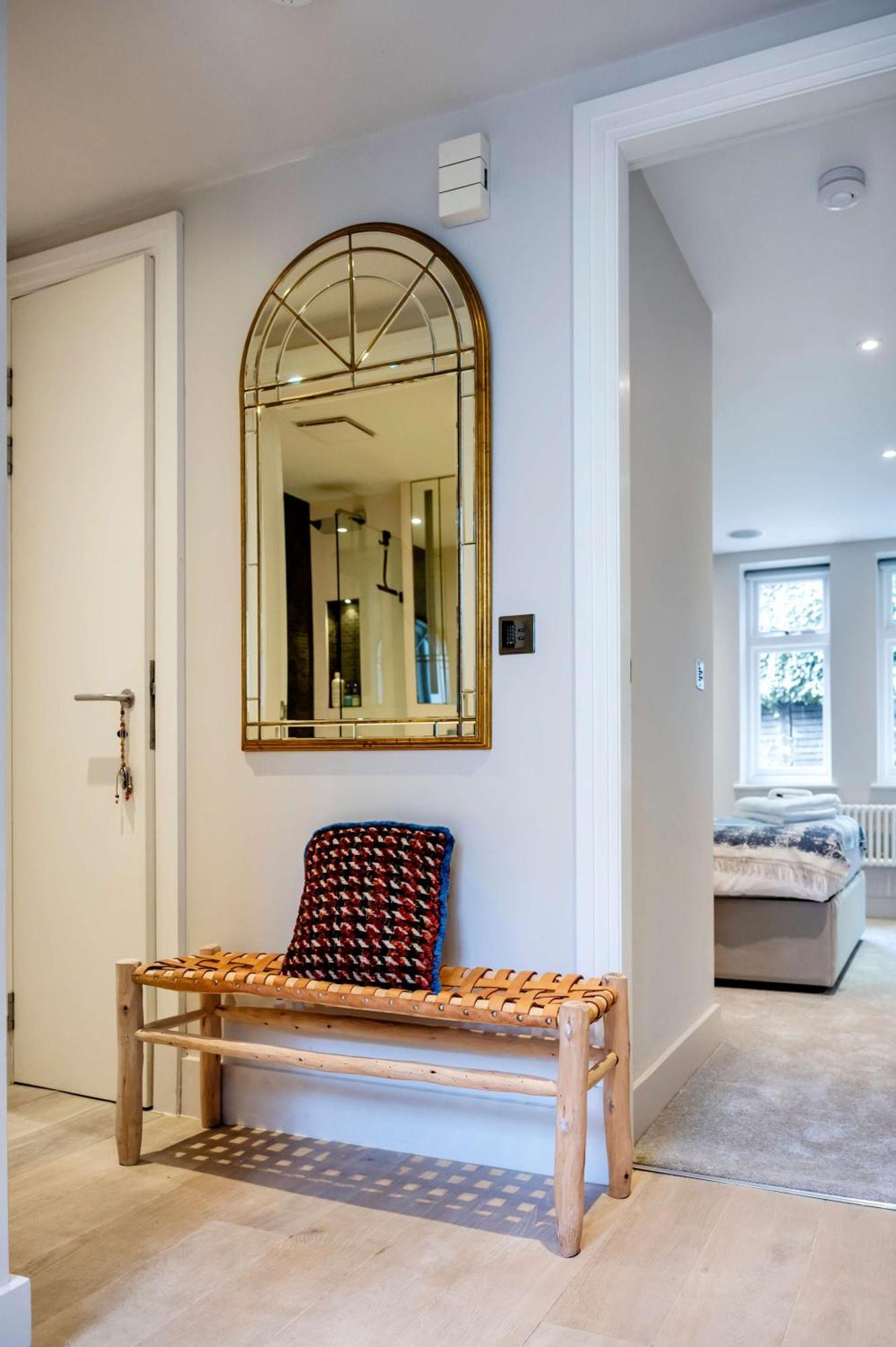The Bohemian Rhapsody, Hampstead - By Out Of Office Lifestyle * Londra