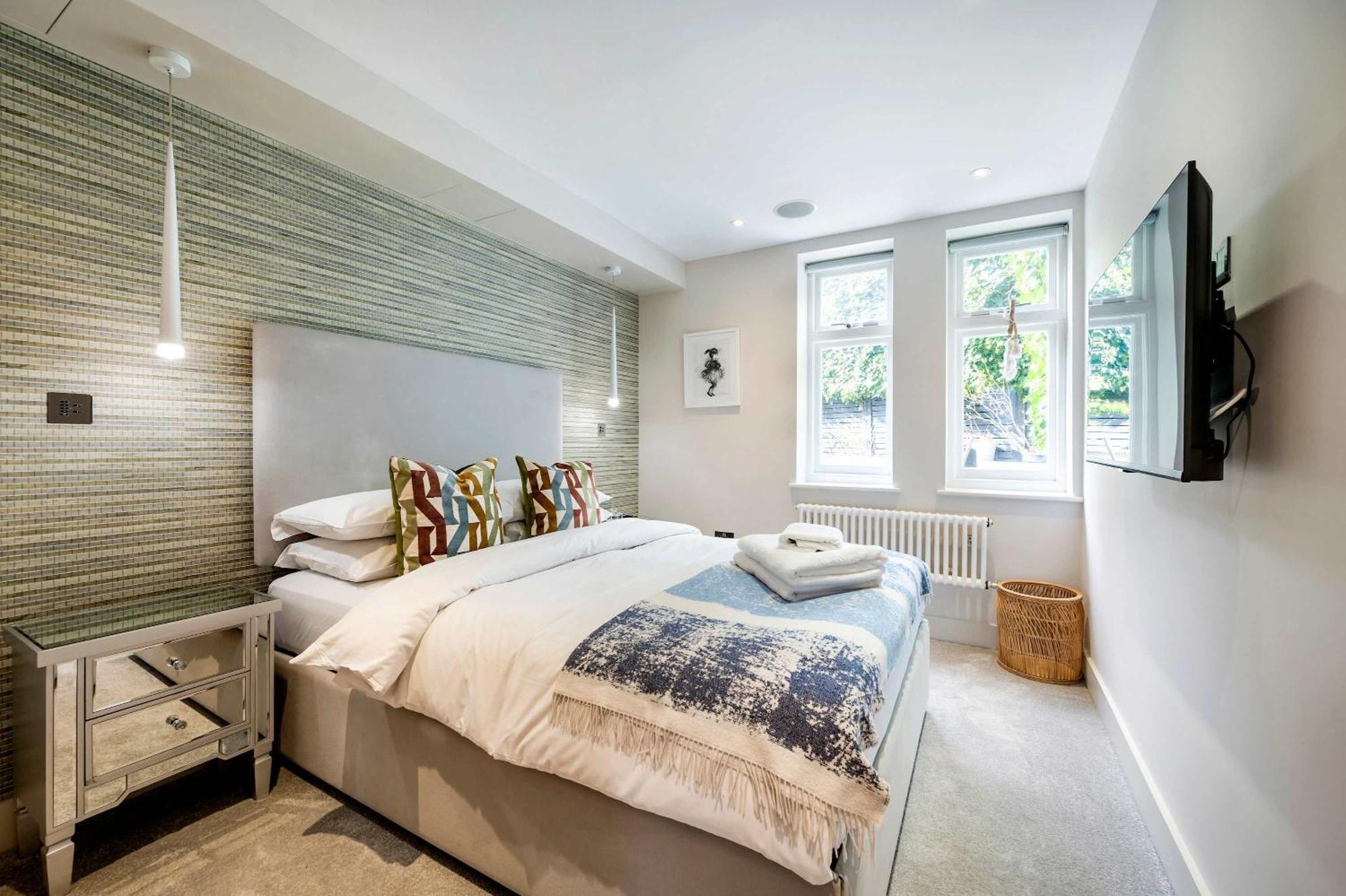 The Bohemian Rhapsody, Hampstead - By Out Of Office Lifestyle * Londra